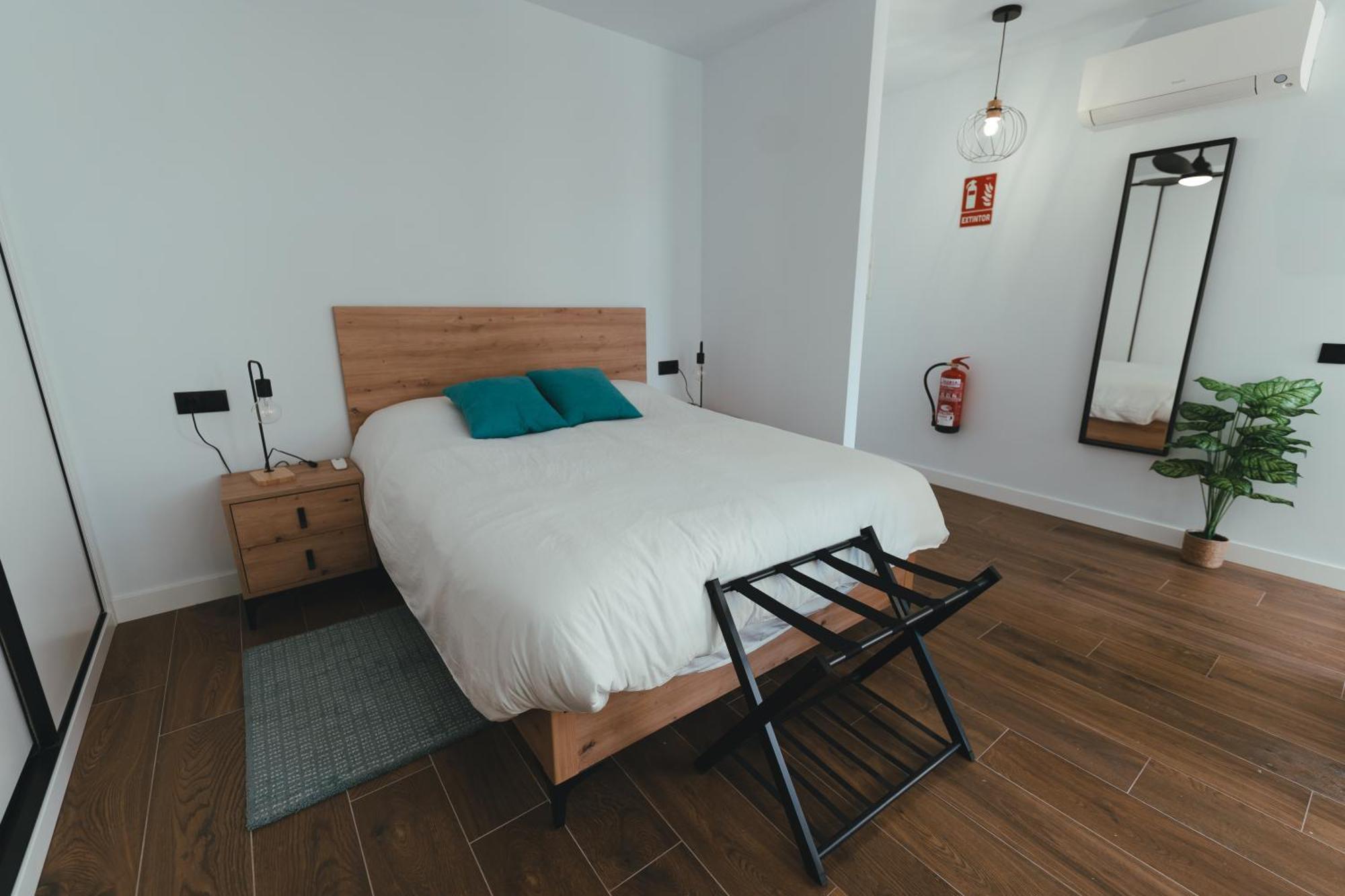 Macarena Suites Caces Kültér fotó